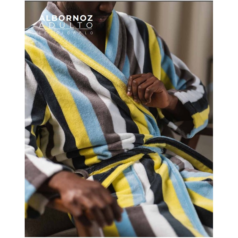 JOHN ARCO BALENO ALBORNOZ RAYAS ANCHAS Foto JOHN ARCO BALENO ALBORNOZ RAYAS ANCHAS Foto
