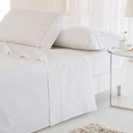 CAROLA FUNDECO 180 JUEGO SABANAS BORDADAS